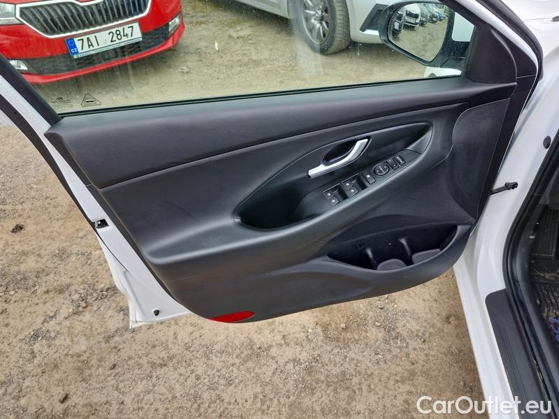  Hyundai  i30  (PD)(01.2017  ->)  kom.1.0TGDI 120 Comfort #16