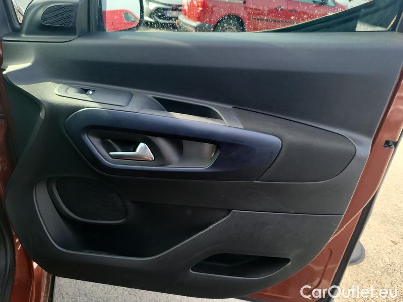  Peugeot  RIFTER   (06.2018->)  1.5BHDi 130 Allure #17