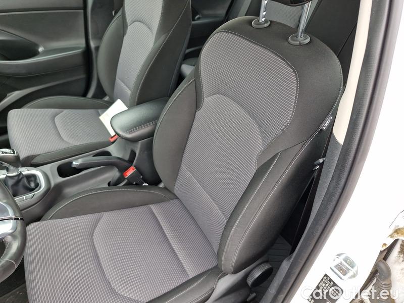  Hyundai  i30  (PD)(01.2017  ->)  kom.1.0TGDI 120 Comfort #8