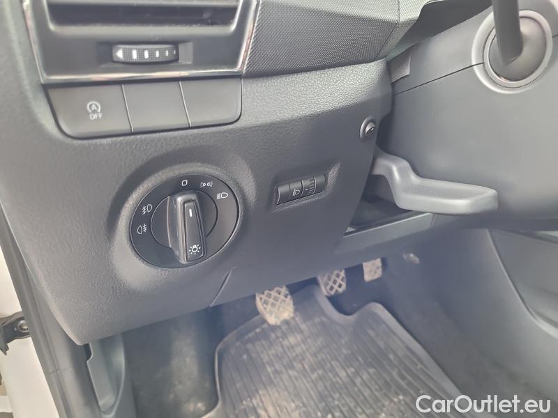  Skoda  Fabia  Combi (2015) Com.1.0TSI 70 Ambition 5d #8