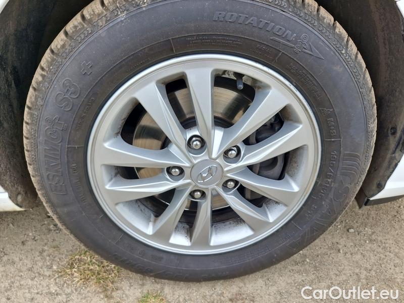  Hyundai  i30  (PD)(01.2017  ->)  kom.1.0TGDI 120 Comfort #34