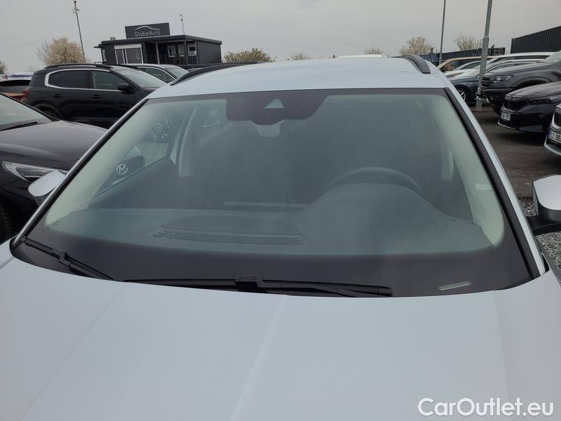  Skoda  Octavia  Combi (NX3)(2020) Oct.C.2.0TDI 110 Fresh AT #1