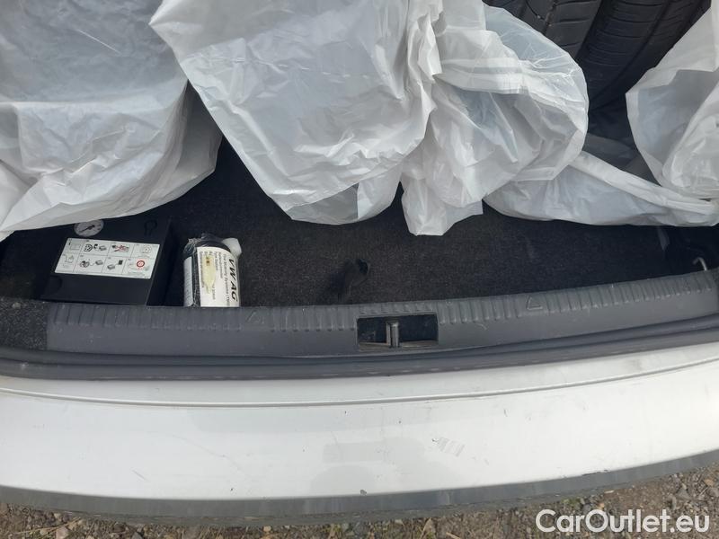  Skoda  Octavia  Lim.  (5E3)(03.2017->)  1.6TDI 85 Style AT #22