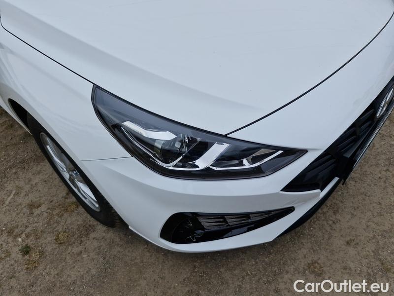  Hyundai  i30  (PD)(01.2017  ->)  kom.1.0TGDI 120 Comfort #11