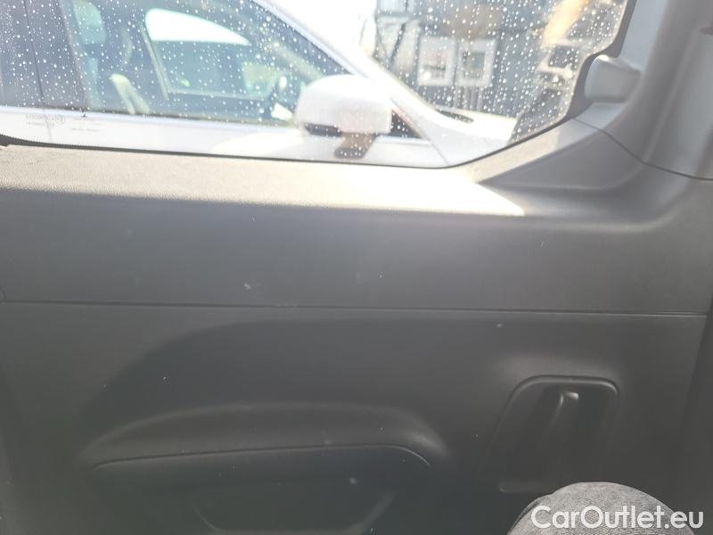  Peugeot  RIFTER   (06.2018->)  1.5BHDi 130 Allure #6