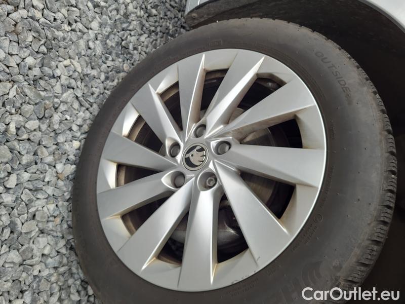  Skoda  Octavia  Combi (NX3)(2020) Oct.C.2.0TDI 110 Fresh AT #8