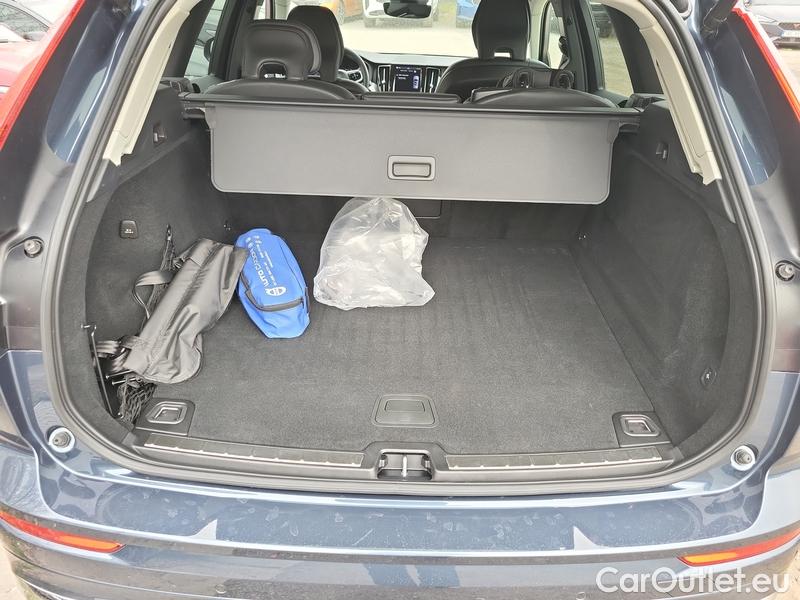  Volvo  XC60 XC 60 (03.2017->)  B4 D Plus Bright AWD AT #1
