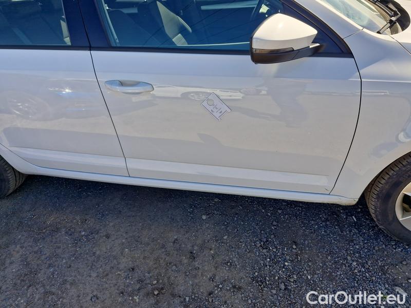  Skoda  Octavia  Combi  (5E5)(03.2017->)  Com 1.6TDI 85 Ambition #21