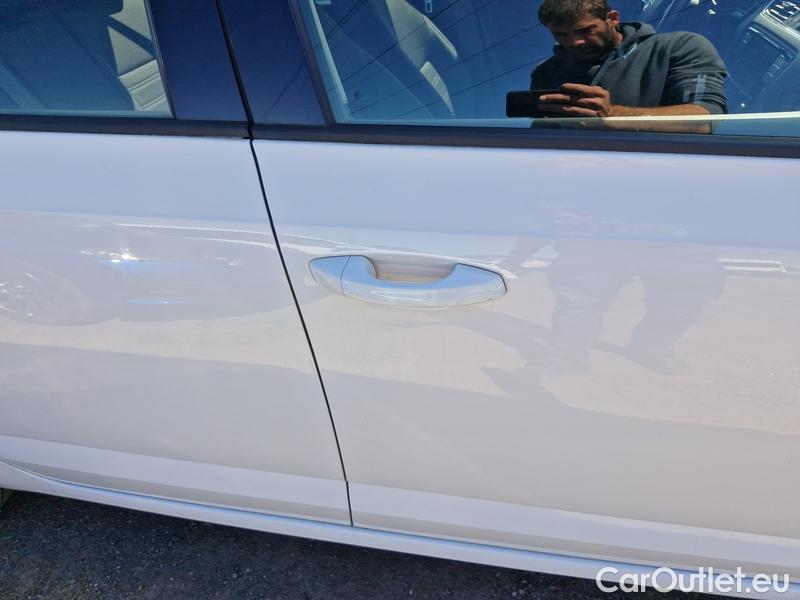  Skoda  Octavia  Combi  (5E5)(03.2017->)  Com 1.6TDI 85 Ambition #23