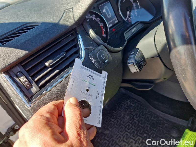  Skoda  Octavia  Combi  (5E5)(03.2017->)  Com 1.6TDI 85 Ambition #9