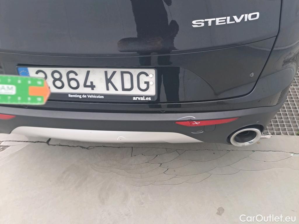  Alfa Romeo   STELVIO Alfa Romeo / 2017 / 5P / todoterreno 2.2 Diésel 110kW (150CV) RWD #1