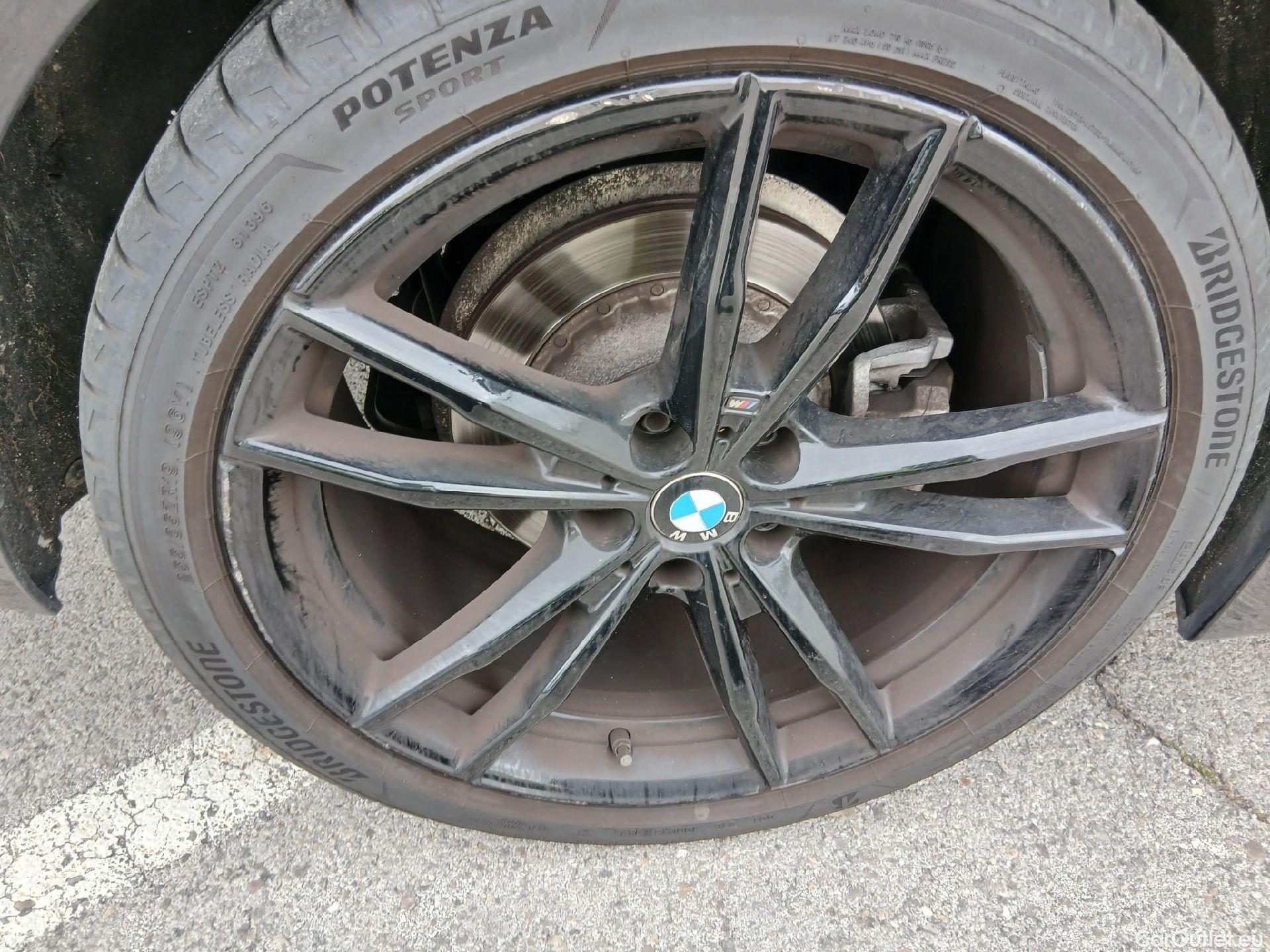  Bmw  Serie 3 BMW  / 2018 / 4P / sedán 320d Auto. #26