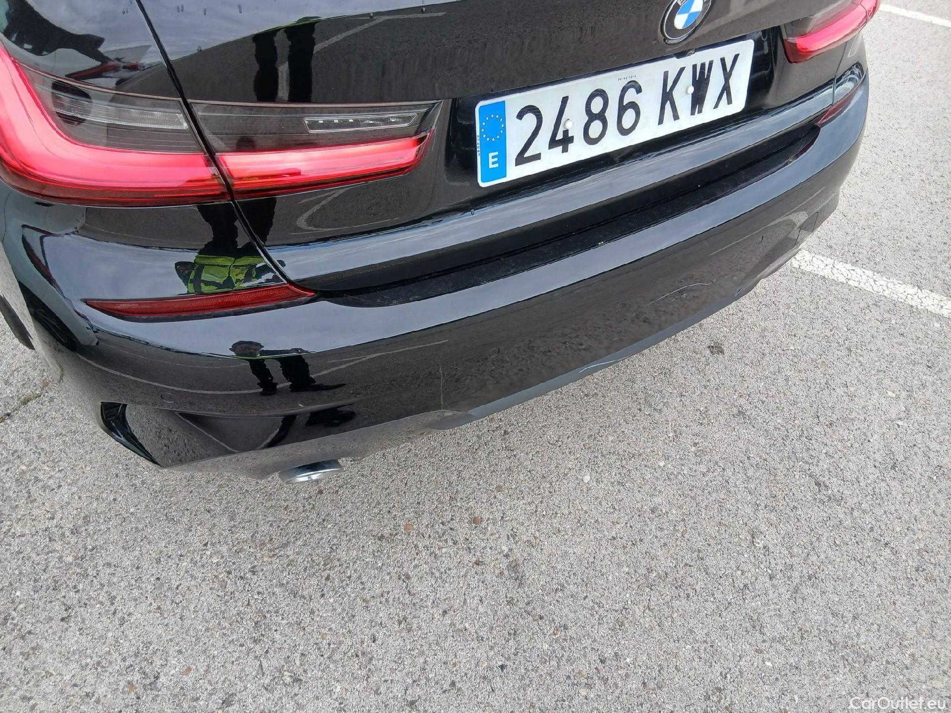  Bmw  Serie 3 BMW  / 2018 / 4P / sedán 320d Auto. #19
