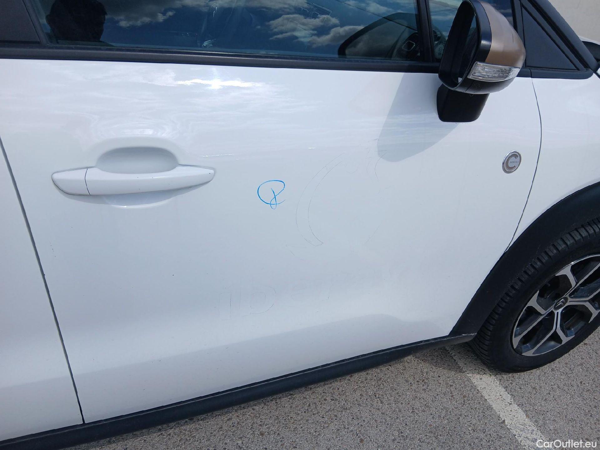 Citroen  C3 CITROEN  Aircross / 2021 / 5P / todoterreno BlueHDi 81kW (110CV) S&S C-Series(SP) #20