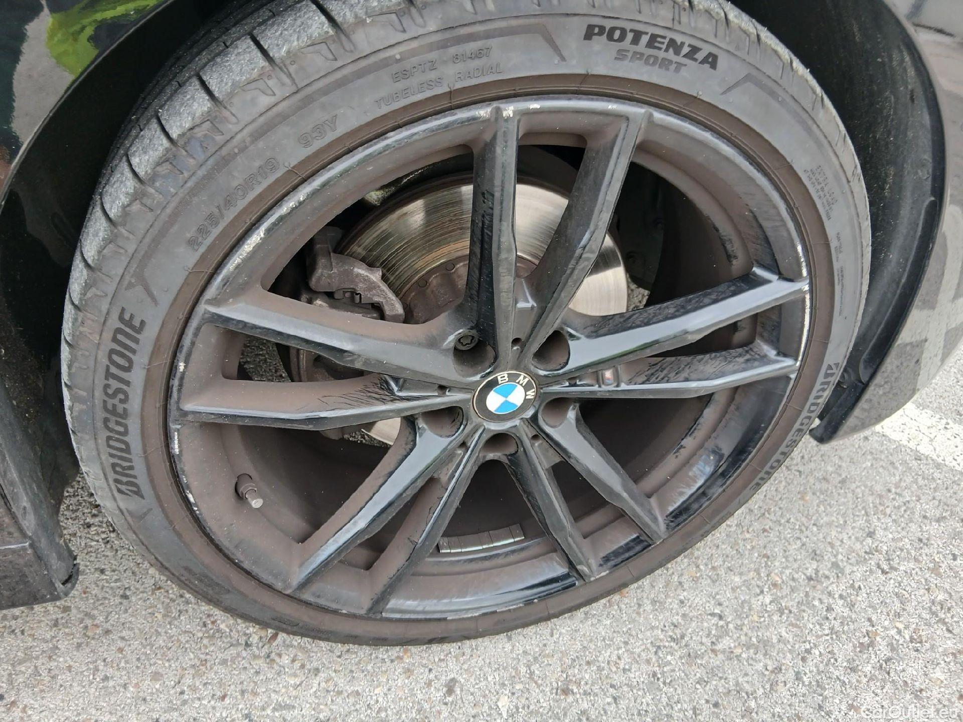  Bmw  Serie 3 BMW  / 2018 / 4P / sedán 320d Auto. #32