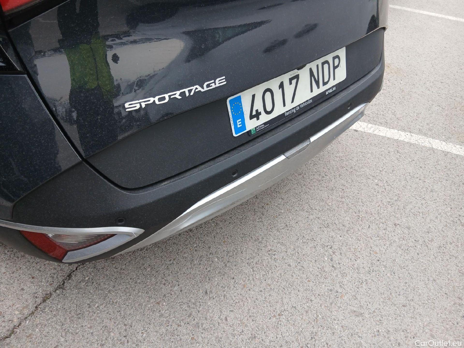  KIA  Sportage KIA  / 2022 / 5P / todoterreno 1.6 T-GDi MHEV 118kW Business 4x2 DCT (AC2) #8