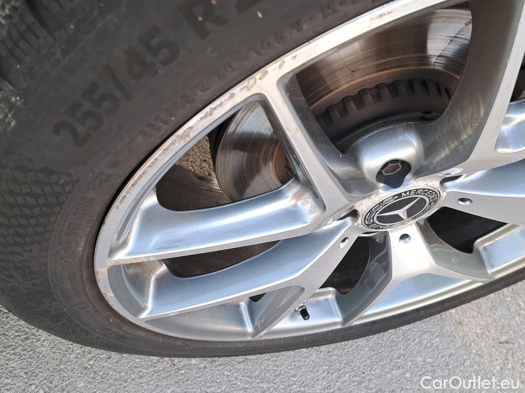  Mercedes  G-Klasee MERCEDES-BENZ Clase GLC 300 de 4MATIC 306 CV #4
