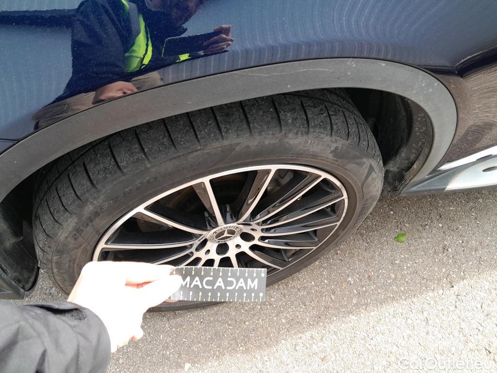  Mercedes  G-Klasee Mercedes Clase GLC 300 e 4Matic AMG 2.0 320CV #Opcionales 11800€# #3