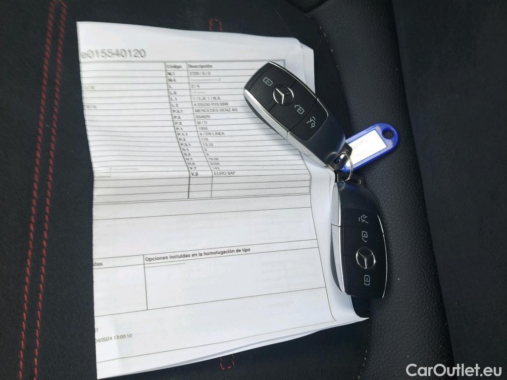  Mercedes  GLA MERCEDES-BENZ  / 2023 / 5P / todoterreno  200 D #11