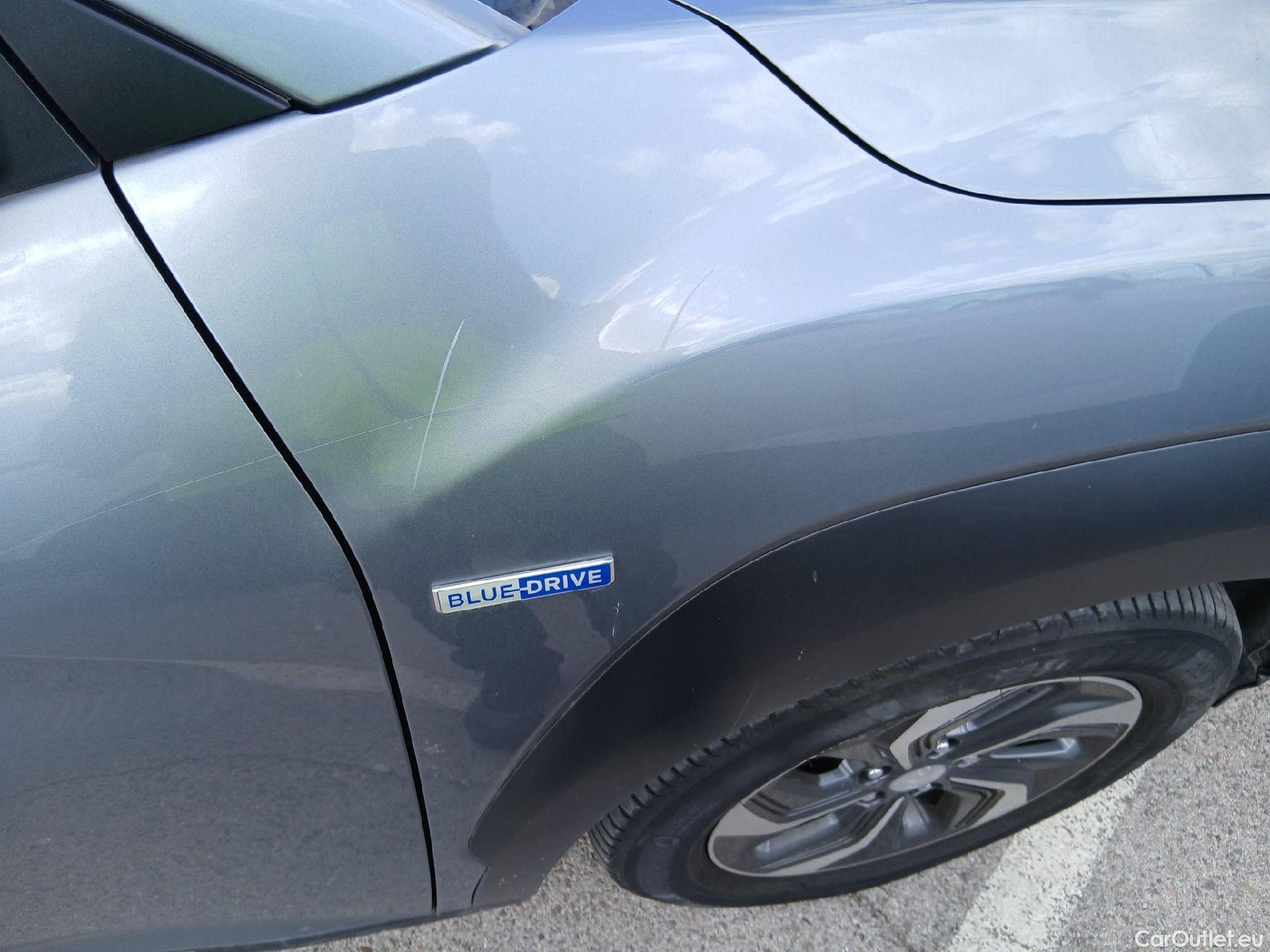  Hyundai  Konna HYUNDAI Kona / 2017 / 5P / todoterreno 1.6 GDI HEV Tecno Red DT #40