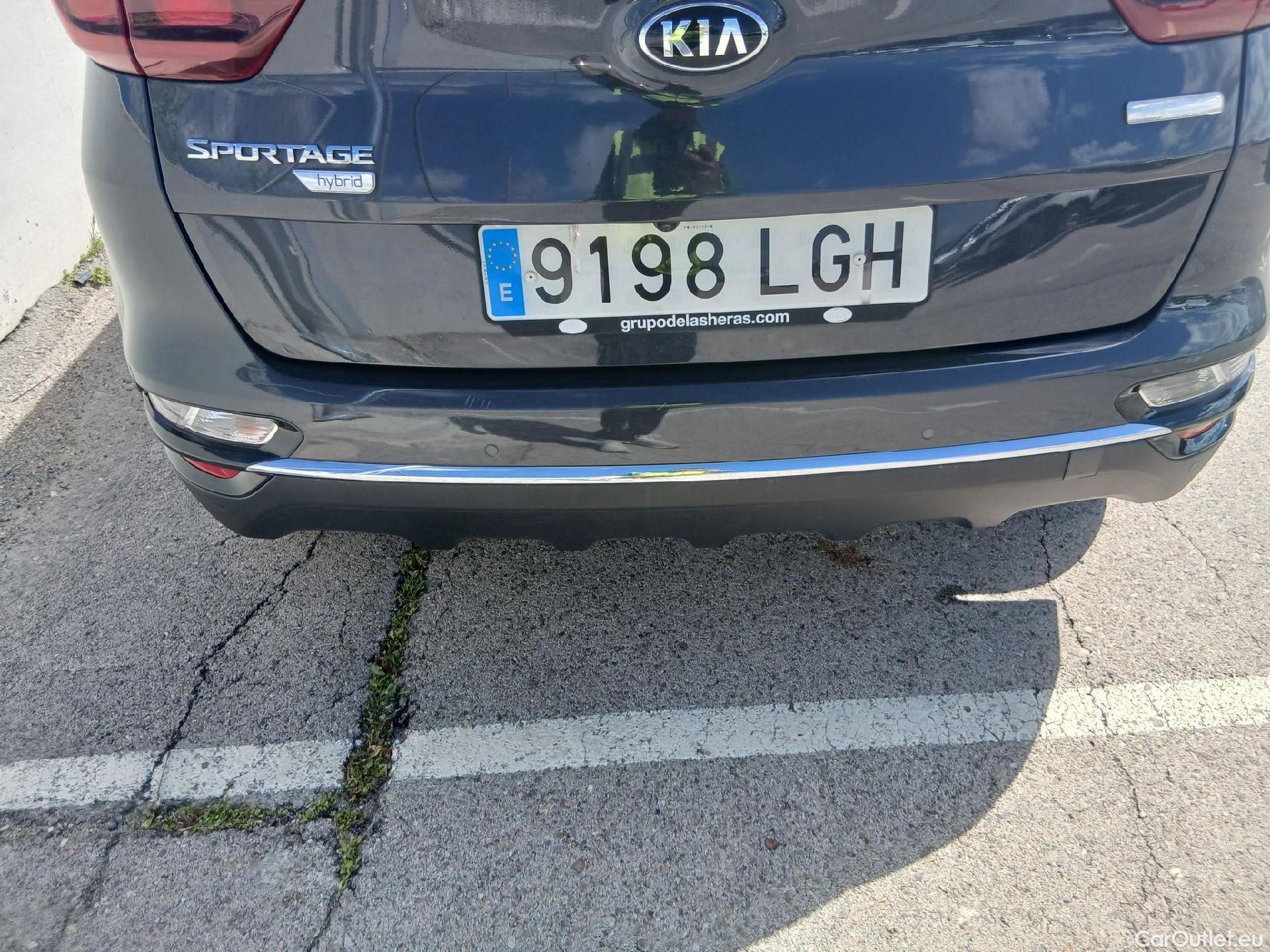  KIA  Sportage KIA  / 2018 / 5P / todoterreno 1.6 MHEV Business 85kW (115CV) 4x2 #10