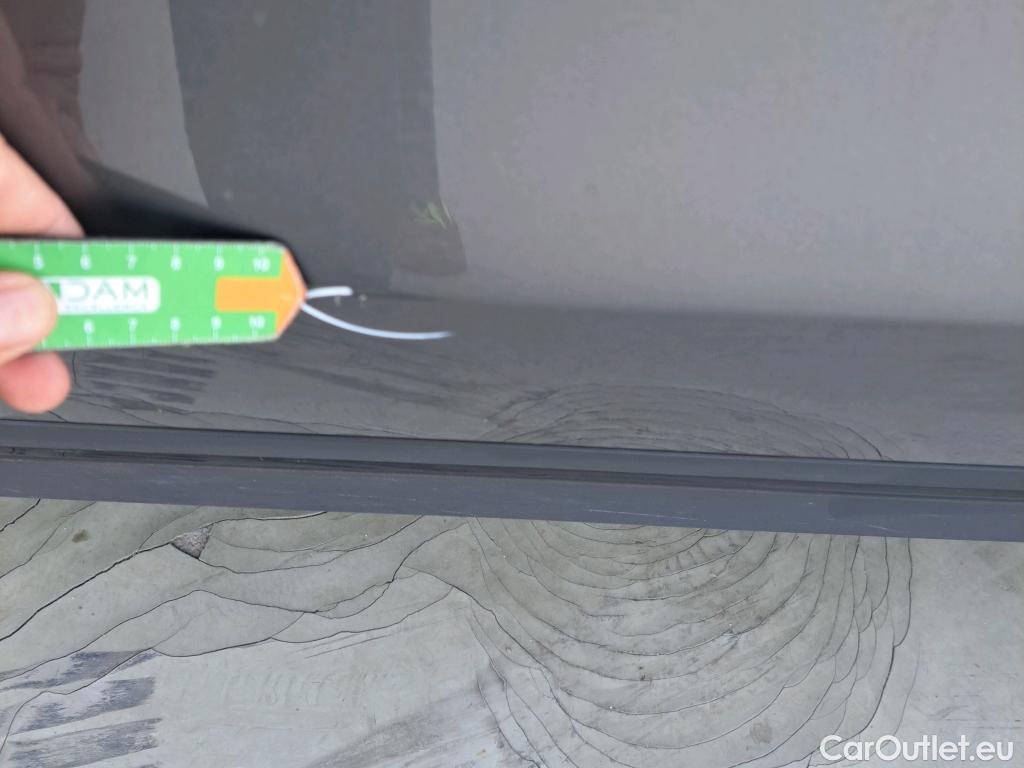  Mercedes  GLA MERCEDES-BENZ  / 2023 / 5P / todoterreno  200 D #31
