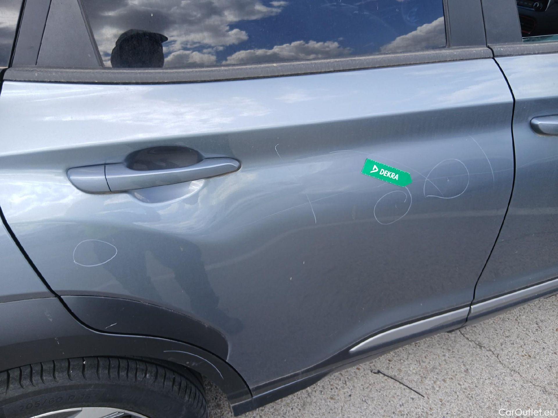  Hyundai  Konna HYUNDAI Kona / 2017 / 5P / todoterreno 1.6 GDI HEV Tecno Red DT #36