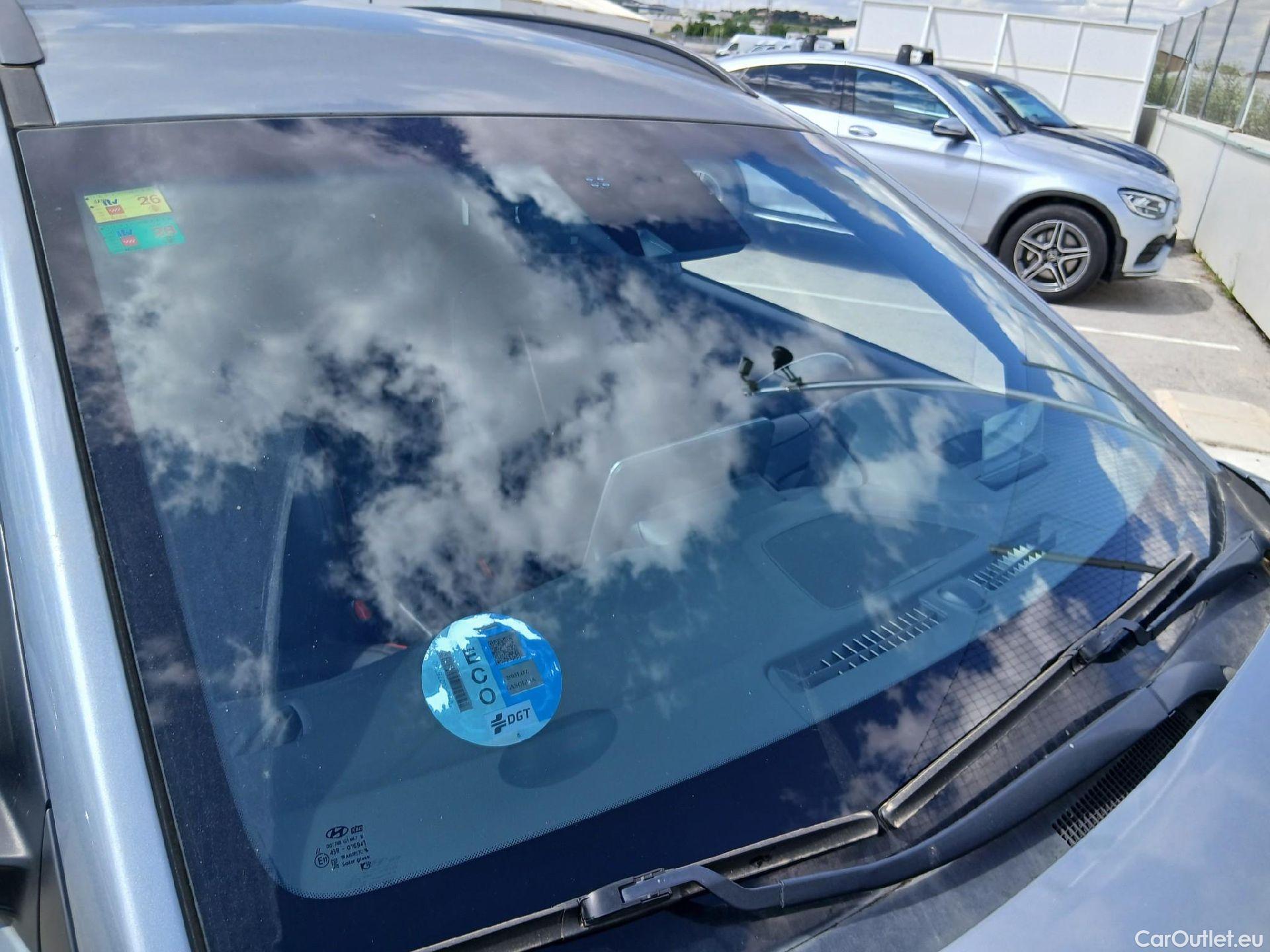  Hyundai  Konna HYUNDAI Kona / 2017 / 5P / todoterreno 1.6 GDI HEV Tecno Red DT #1