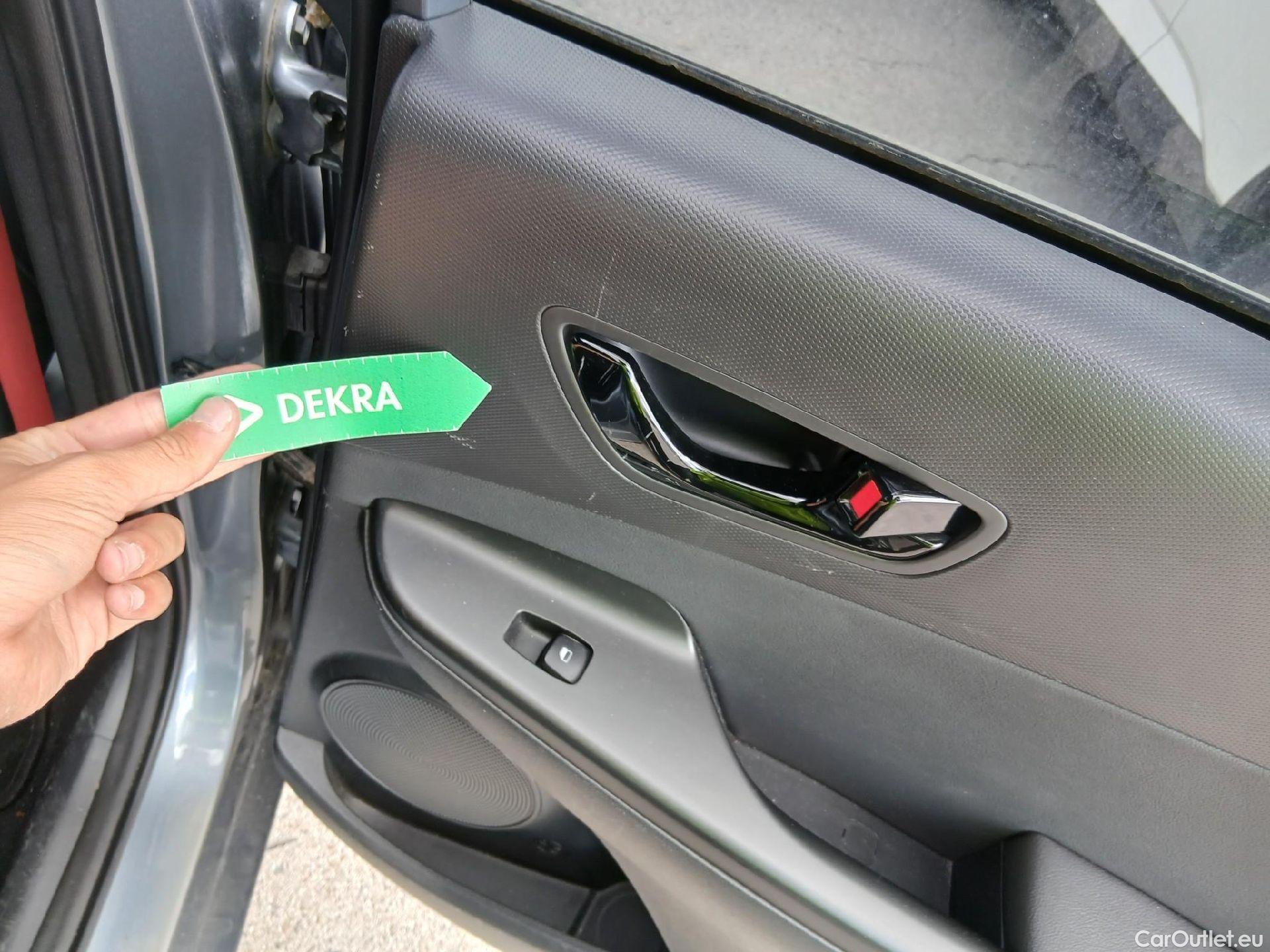  Hyundai  Konna HYUNDAI Kona / 2017 / 5P / todoterreno 1.6 GDI HEV Tecno Red DT #35