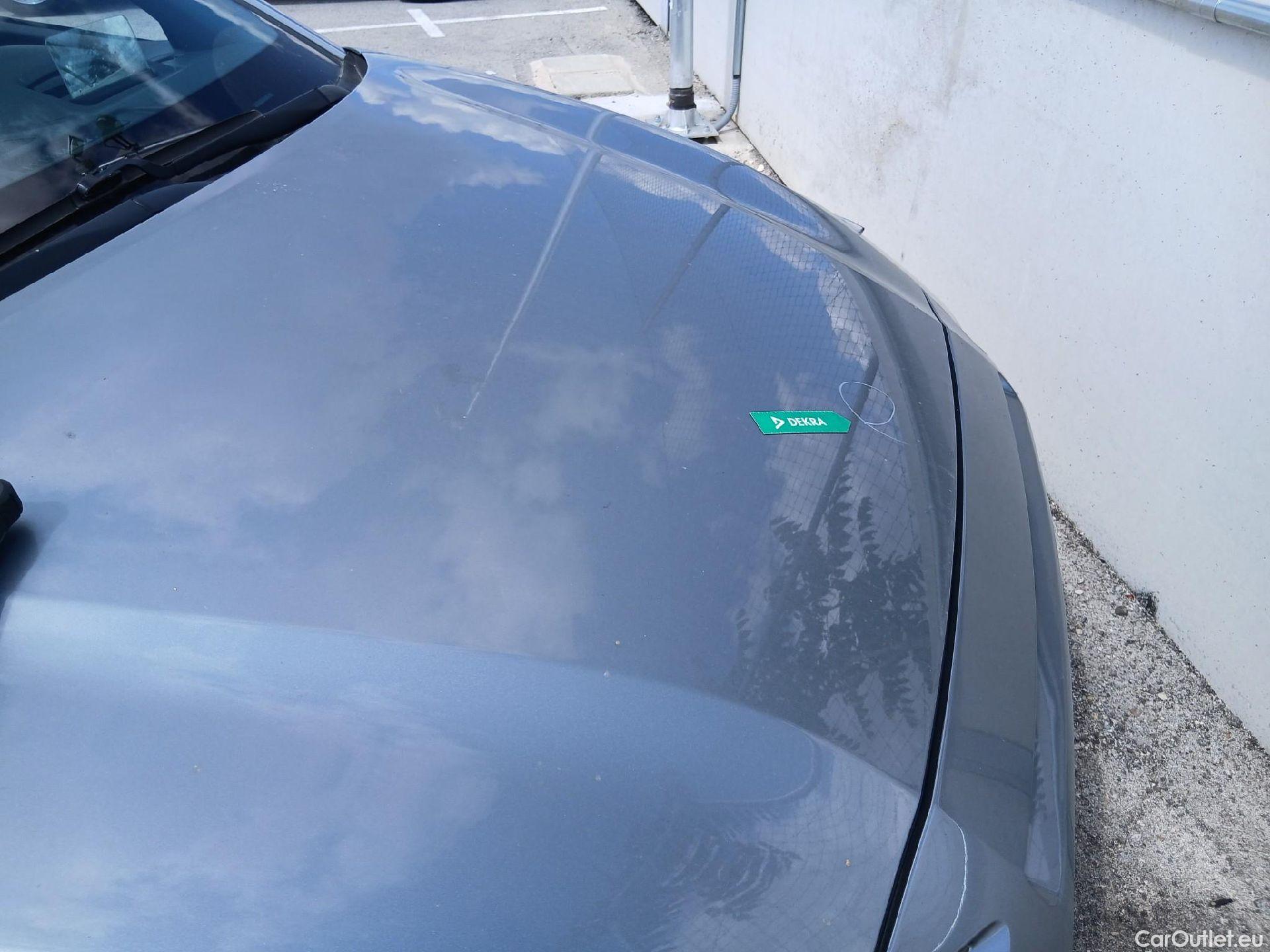  Hyundai  Konna HYUNDAI Kona / 2017 / 5P / todoterreno 1.6 GDI HEV Tecno Red DT #2