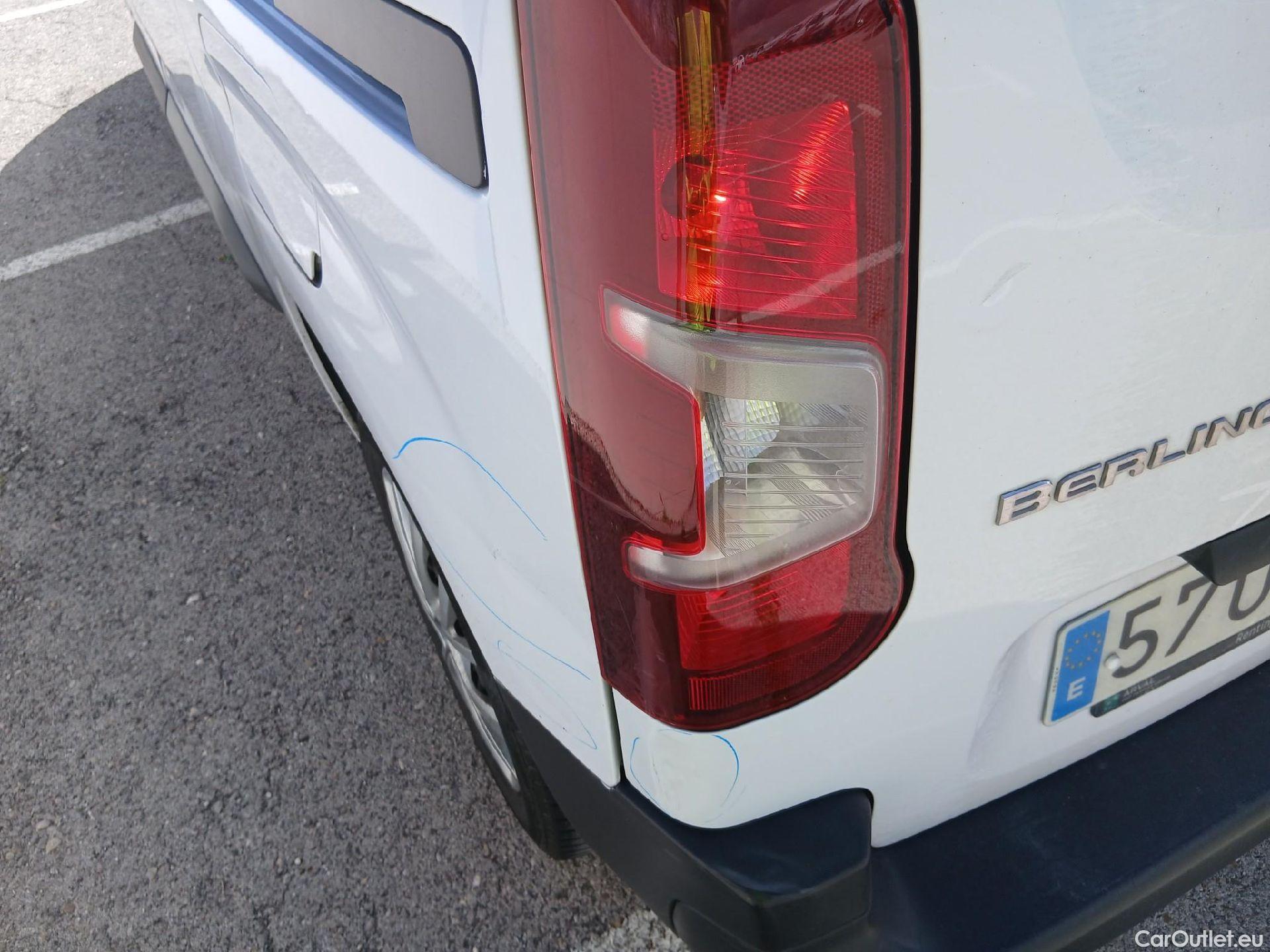  Citroen  Berlingo CITROEN  / 2018 / 4P / combi Talla M BlueHDi 100 S&S LIVE PACK BUSINE (AC) #24