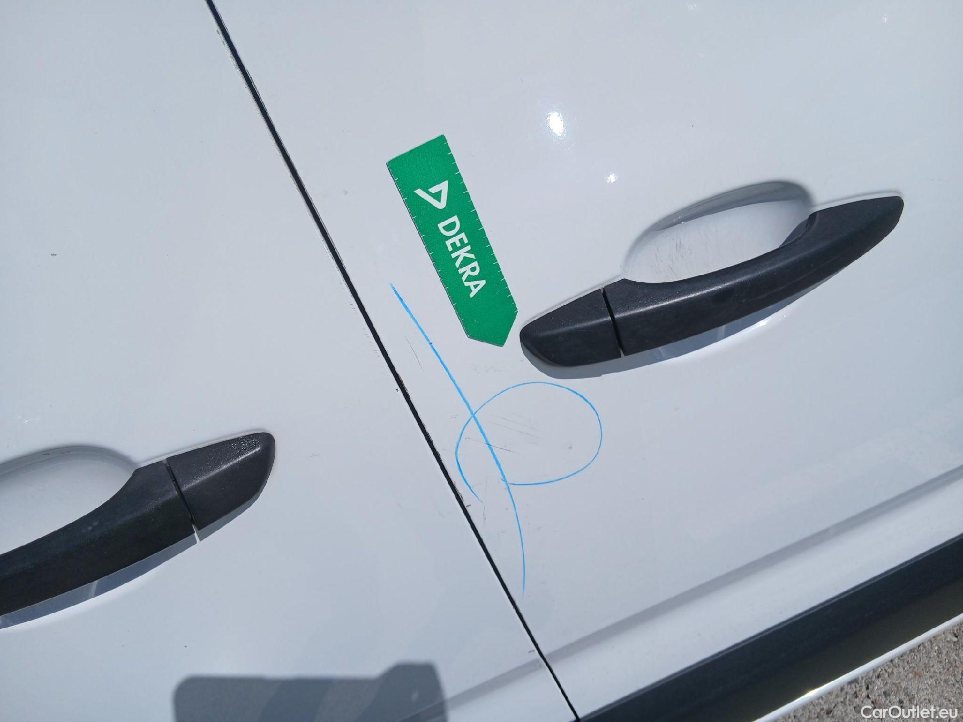  Citroen  Berlingo CITROEN  / 2018 / 4P / combi Talla M BlueHDi 100 S&S LIVE PACK BUSINE (AC) #38