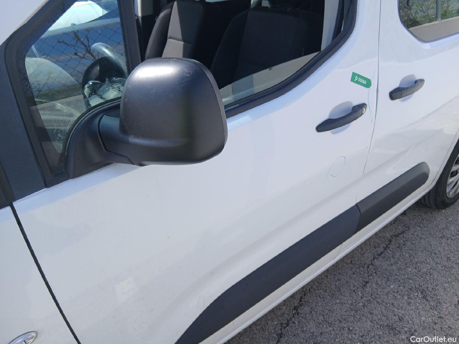  Citroen  Berlingo CITROEN  / 2018 / 4P / combi Talla M BlueHDi 100 S&S LIVE PACK BUSINE (AC) #7