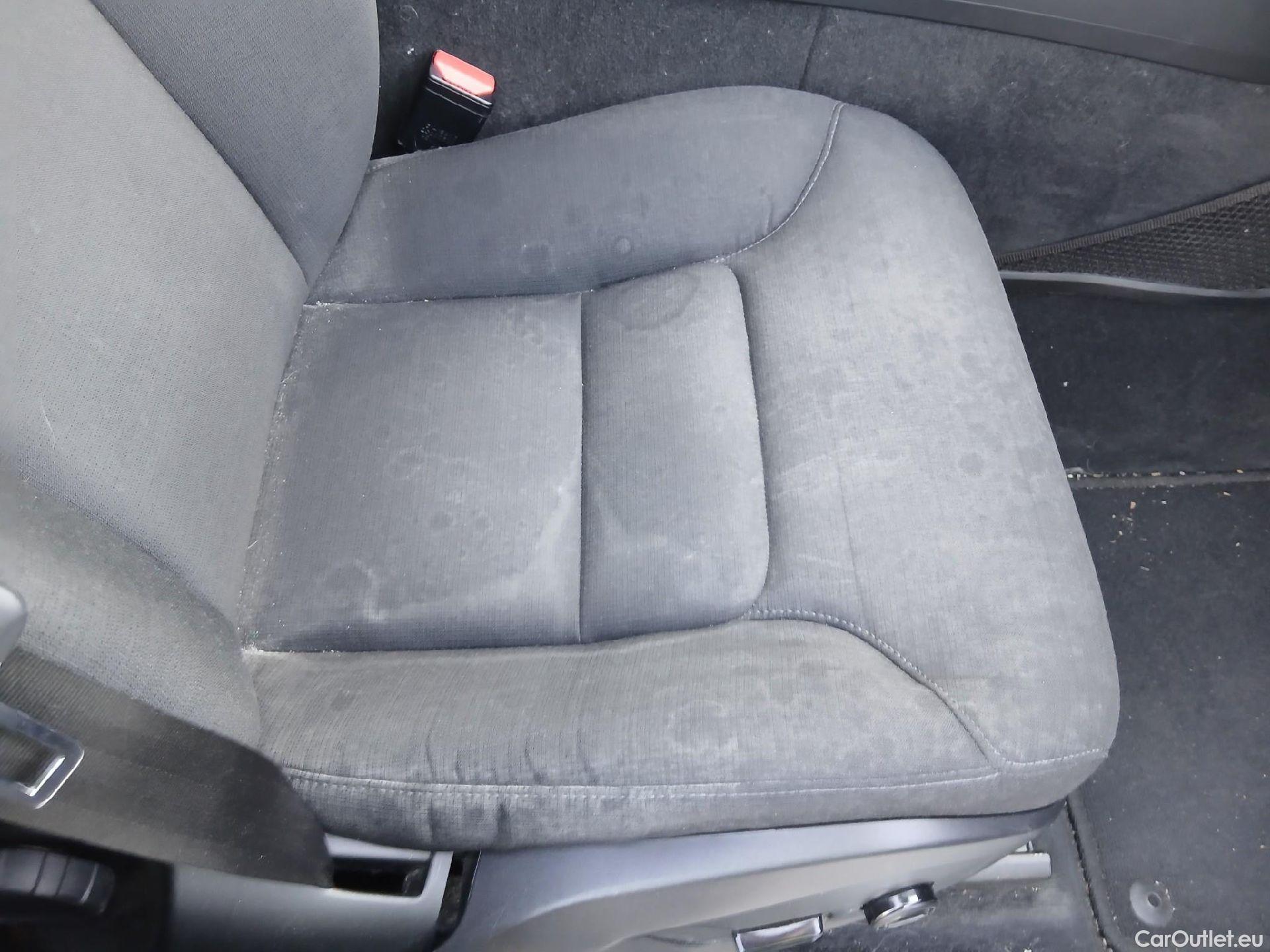  Volvo  XC60 VOLVO  / 2017 / 5P / todoterreno 2.0 D4 Business Plus Auto #28