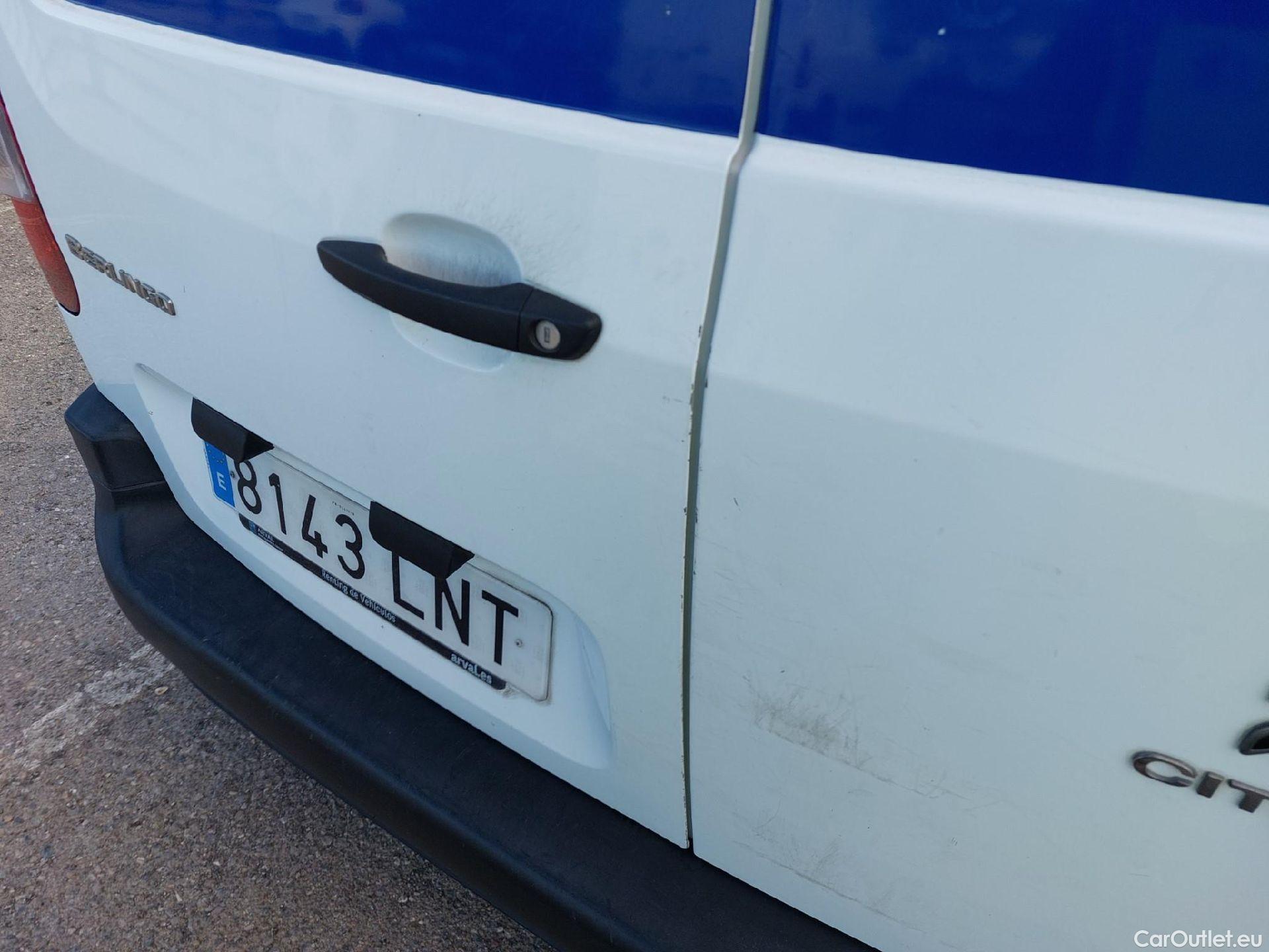  Citroen  Berlingo CITROEN  / 2018 / 3P / furgón derivado de turismo Talla M BlueHDi 75 CONTROL #9