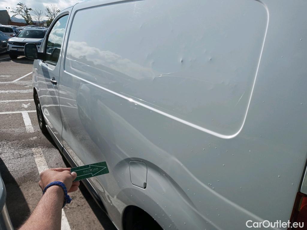  Opel  Vivaro OPEL  / 2019 / 4P / furgón 1.5 Diésel 74kW (100CV) M Std Express (AC) #4
