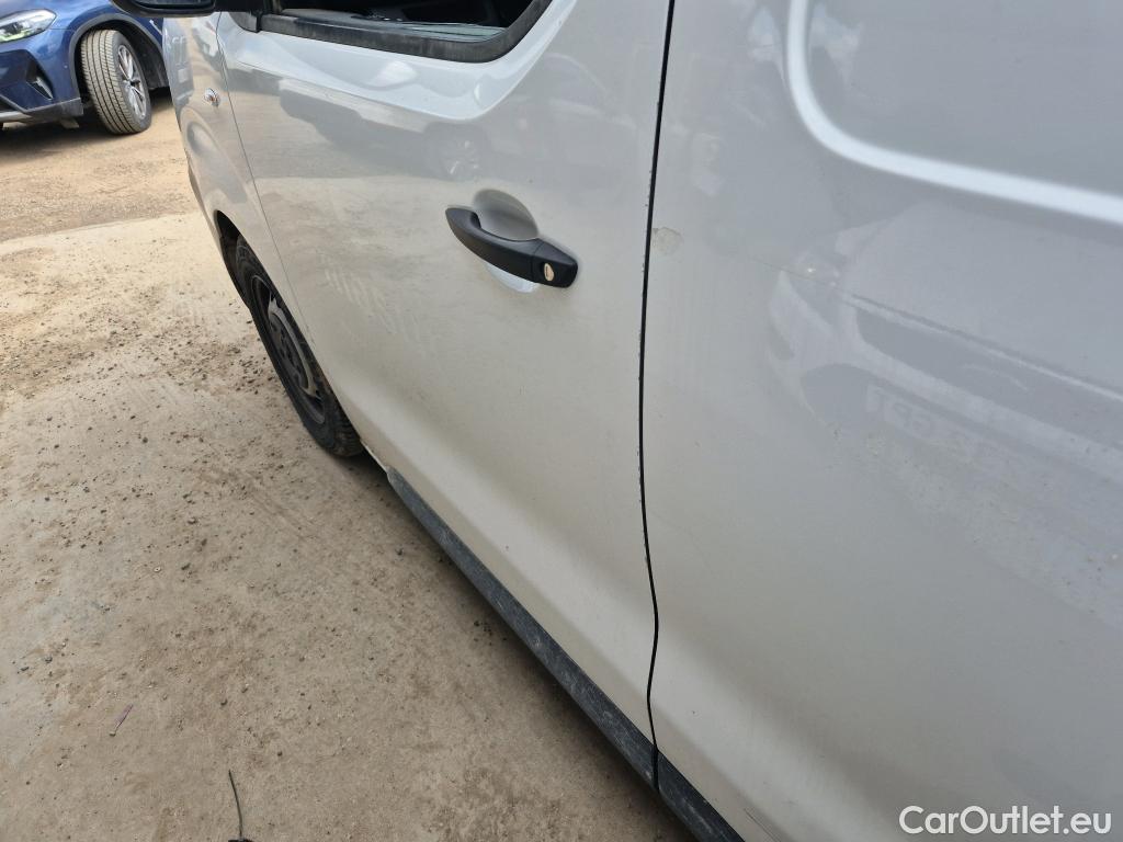  Peugeot  Expert PEUGEOT  / 2016 / 4P / furgón Furgón Premium 1.5 BlueHDi 100 Standard (AC) #30