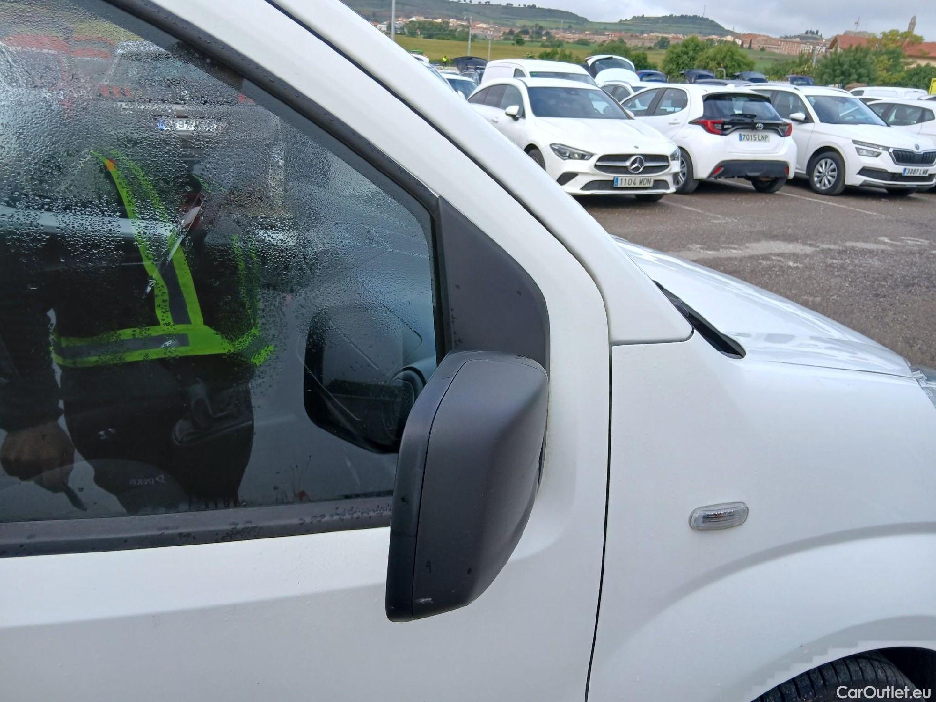  Fiat  Fiorino FIAT  / 2016 / 4P / furgón derivado de turismo Cargo SX N1 1.3 MJet 70 kW (95 CV) #24