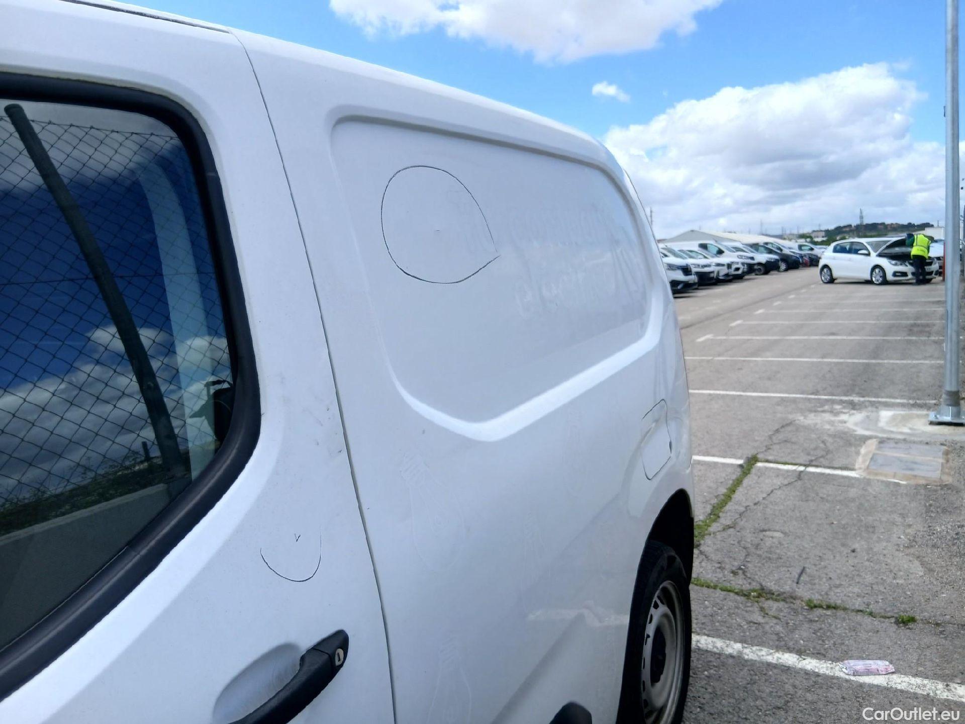 Peugeot  Partner PEUGEOT  / 2018 / 3P / furgón derivado de turismo Pro Standard 600kg BlueHDi 73kW (AC) #13