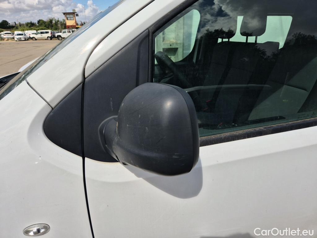 Citroen  Jumpy CITROEN  / 2016 / 4P / combi Talla M BlueHDi 88KW (120CV) 6v Confort #22