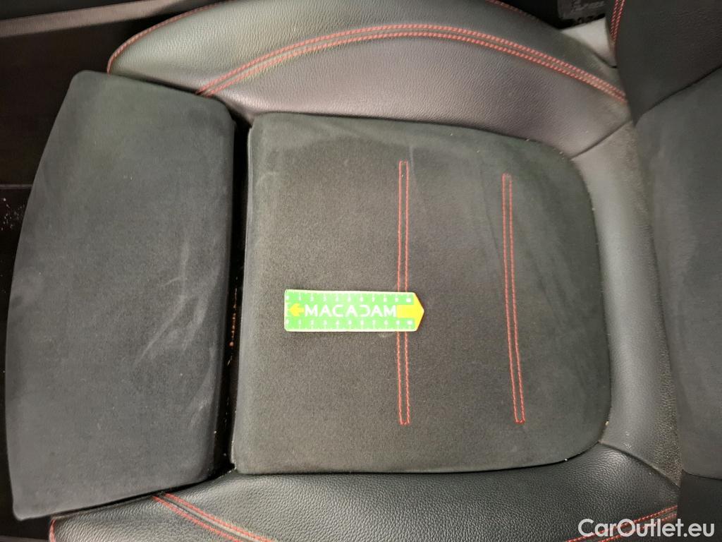  Mercedes  A-Klasse MERCEDES-BENZ Classe A Compact / 2022 / 5P / Berline A 200 d AMG Line 8G-DCT #70
