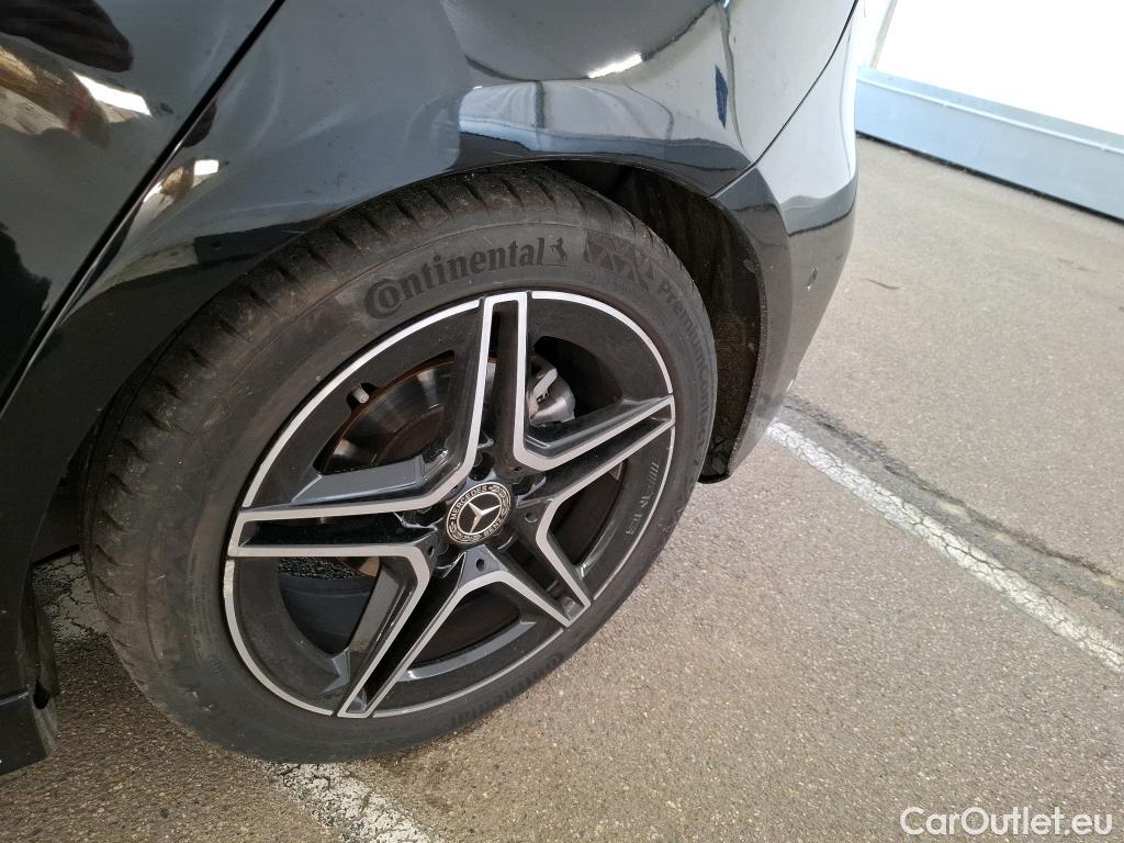  Mercedes  A-Klasse MERCEDES-BENZ Classe A Compact / 2022 / 5P / Berline A 200 d AMG Line 8G-DCT #75