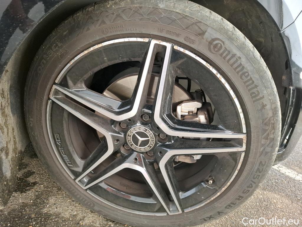  Mercedes  A-Klasse MERCEDES-BENZ Classe A Compact / 2022 / 5P / Berline A 200 d AMG Line 8G-DCT #49