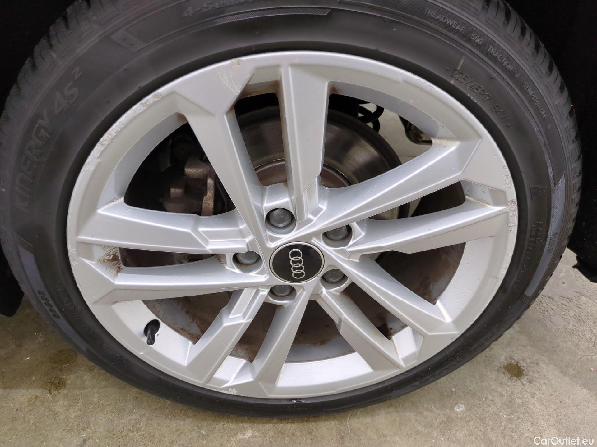  Audi  A3 AUDI  Sportback / 2020 / 5P / Berline 40 TFSI e 204 S Tronic Business Line #26