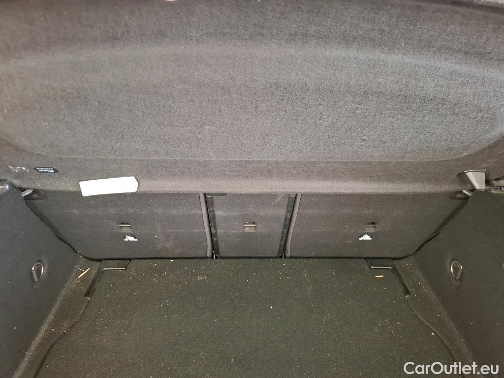  Mercedes  A-Klasse MERCEDES-BENZ Classe A Compact / 2022 / 5P / Berline A 200 d AMG Line 8G-DCT #1