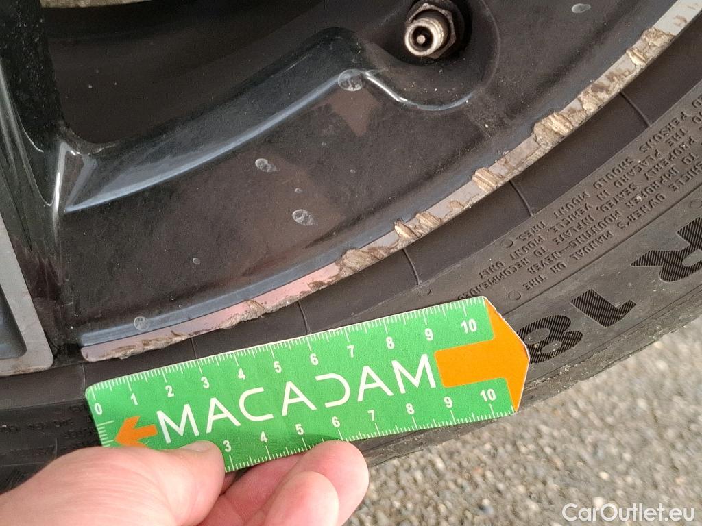  Mercedes  A-Klasse MERCEDES-BENZ Classe A Compact / 2022 / 5P / Berline A 200 d AMG Line 8G-DCT #54