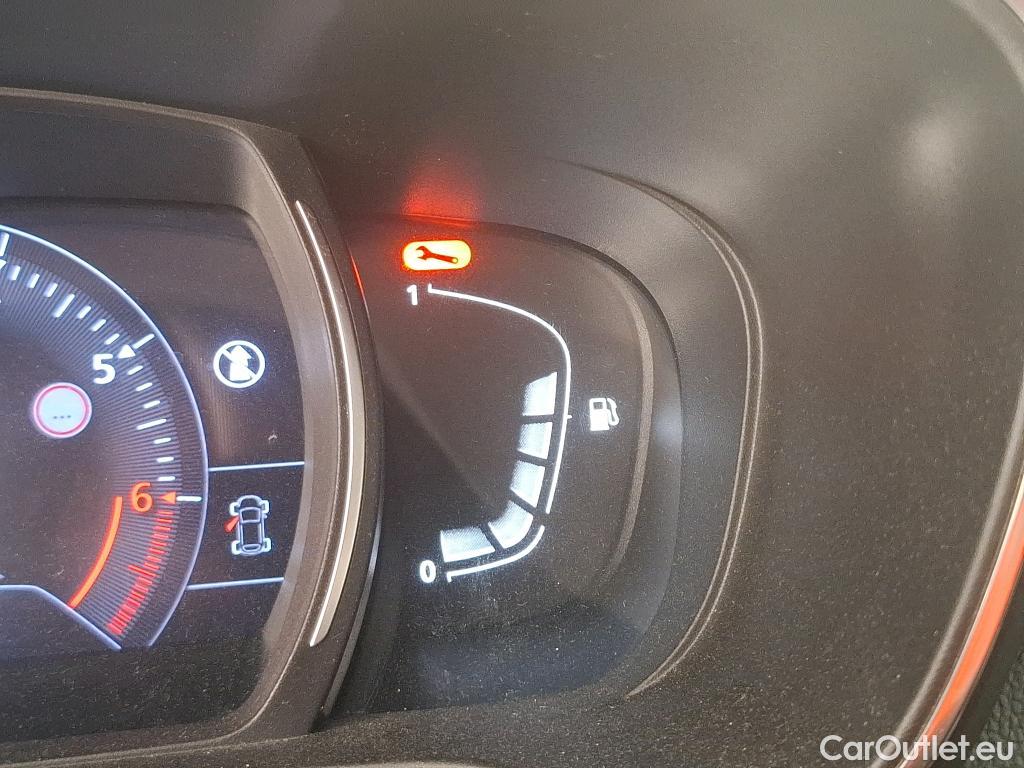  Renault  Kadjar RENAULT  5p Crossover Intens TCe 140 EDC FAP #138