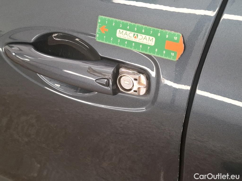  Renault  Kadjar RENAULT  5p Crossover Intens TCe 140 EDC FAP #125