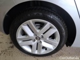  Renault  Clio RENAULT  / 2019 / 5P / BERLINA 1.6 HYBRID E-TECH 103KW INTENS #17