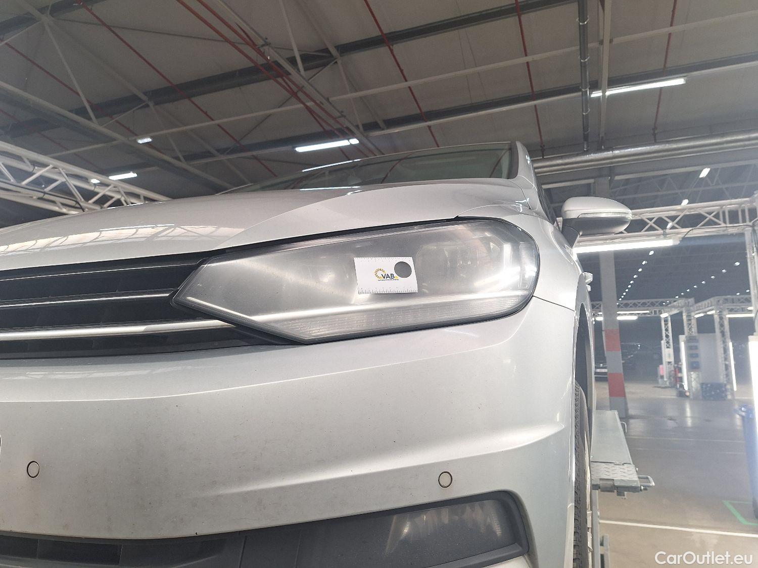  Volkswagen  Touran VW,  '15, Volkswagen  2.0 TDi 85kW Trendline DSG 5d #2